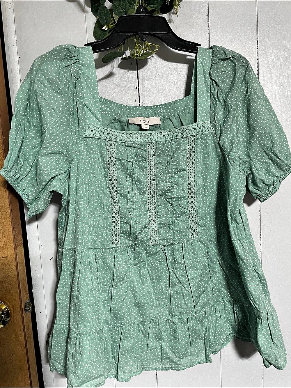 LOFT Polka Dot Puff Sleeve Blouse in Green Size Medium